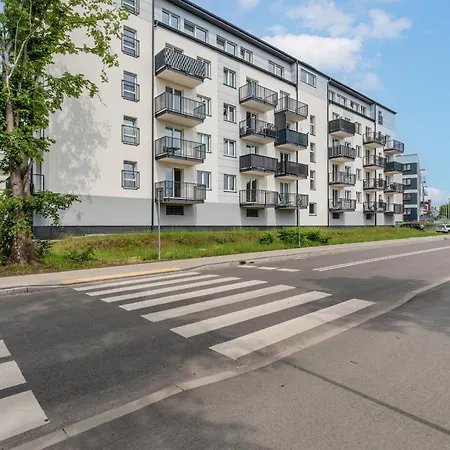 Sunny With Parking & Balcony Luzycka By Renters Apartamento Świnoujście