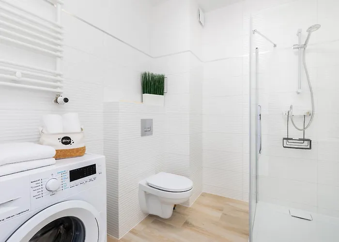 Apartmán Sunny With Parking & Balcony Luzycka By Renters