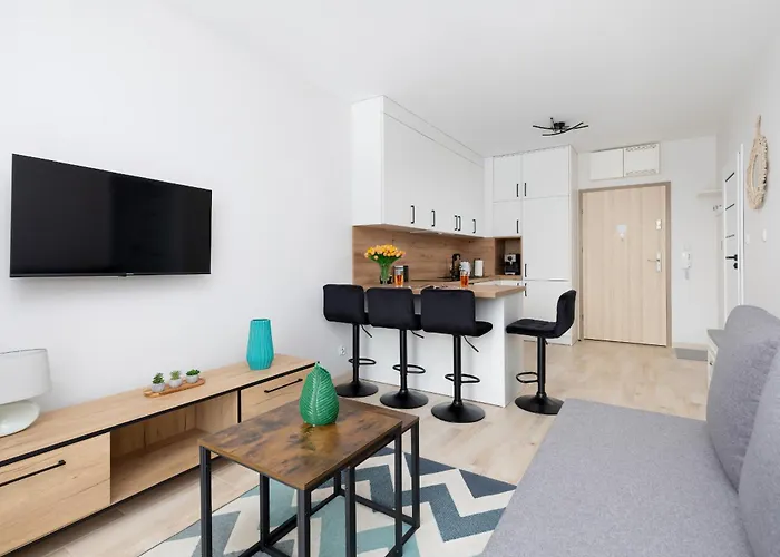 Sunny With Parking & Balcony Luzycka By Renters Svinoústí